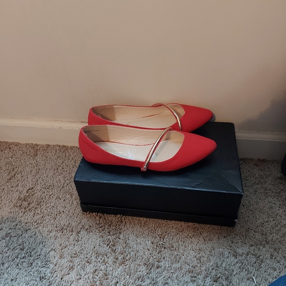 Shoes - Picture 3 of 3